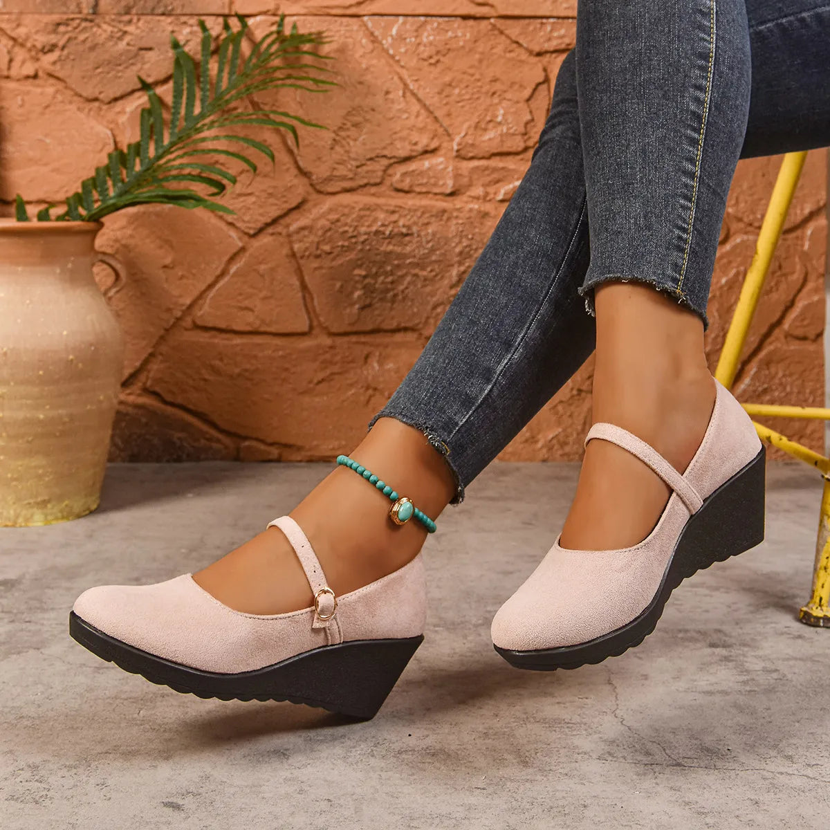 Zarinne - Supportive Walking Shoes